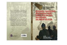 Sampul Buku Kesenian Kajang Bulukumba Sulawesi Selatan