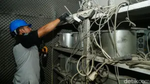PLN Pastikan Ruko di Bekasi Dibongkar Setelah Ditemukan Sambungan Listrik Ilegal