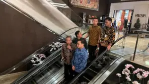 Mendag dan Menkop Hadiri Bali-Nusra Awards 2026 di Bali