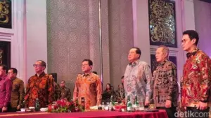 Chairul Tanjung Hadiri Malam Anugerah Bali-Nusra 2026 di The Trans Resort Bali