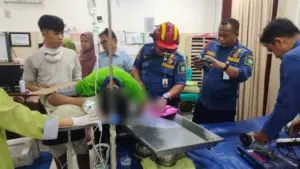 Evakuasi Dramatis di Tangerang: Tangan Pekerja Terjepit Mesin Penggiling Saus